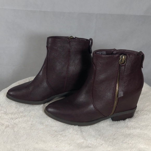 SOLD =5 item =.3 Tops. 1 legging, Size M , 1 - Picture 7 of 8